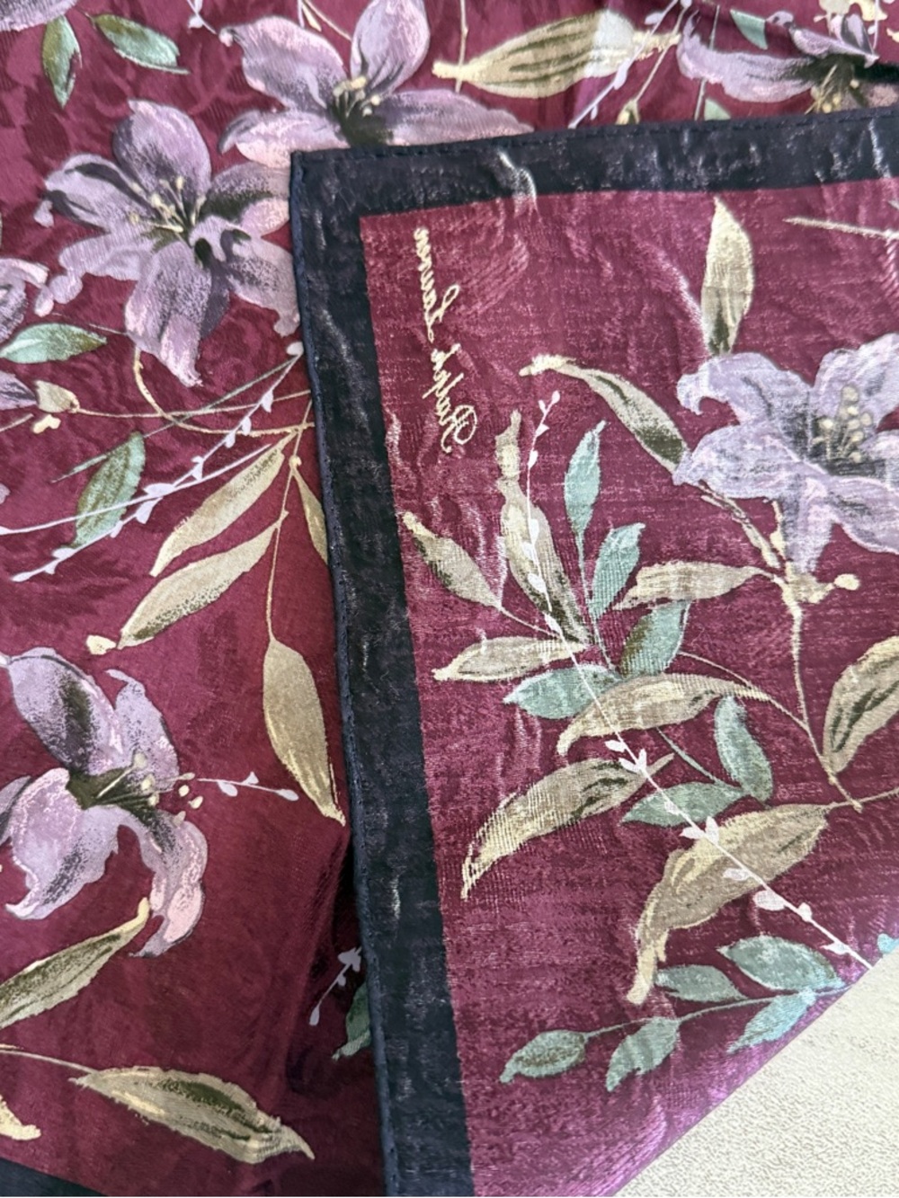 Ralph Lauren Plum Floral Decorative Panel in Burgundy - Picture 5 of 6